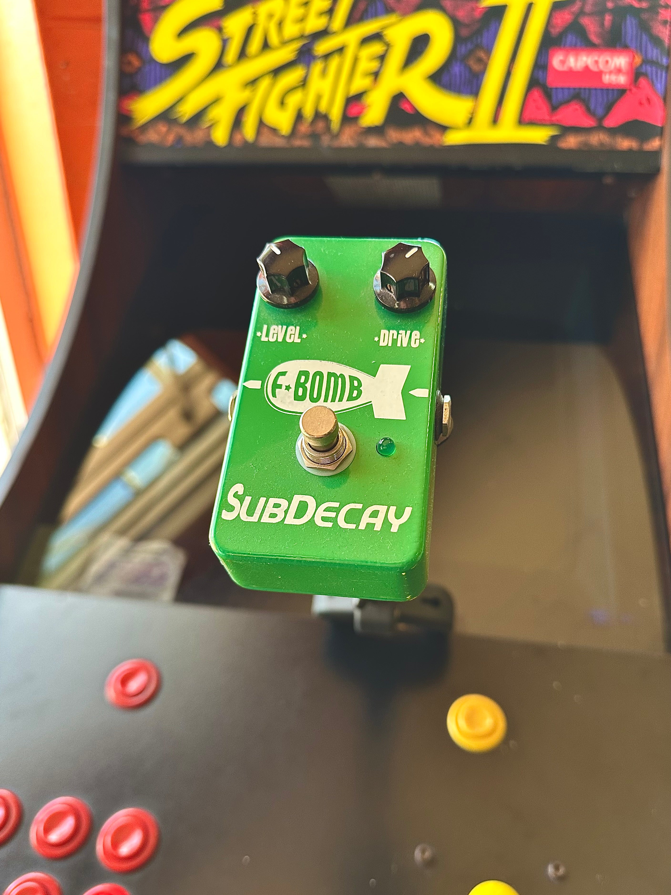 Subdecay | Fbomb | Fuzz | Pre-Loved Pedals Subdecay | Fbomb | Fuzz | Pre-Loved Pedals